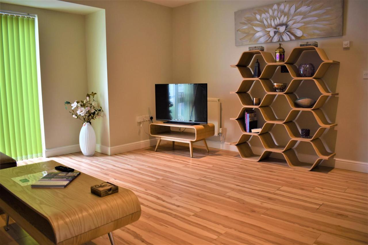 Lux Living Apartments - Alpha Apartments CBG Εξωτερικό φωτογραφία